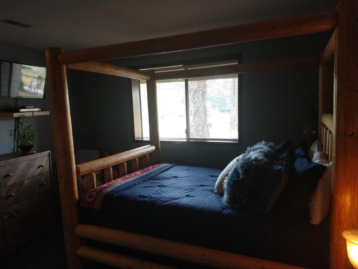 Wildwood Farm Bed & Breakfast โอ๊คฮาร์เบอร์ ภายนอก รูปภาพ